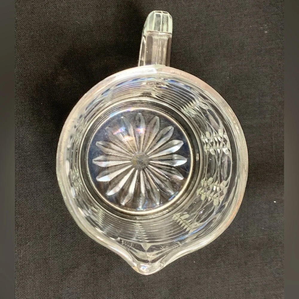 VINTAGE FEDERAL GLASS WINDSOR BUTTON & CANE CREAMER - Picture 4 of 5